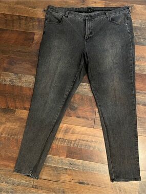Universal Standard Seine High Rise Skinny Jeans Black Wash Size 24 LONG